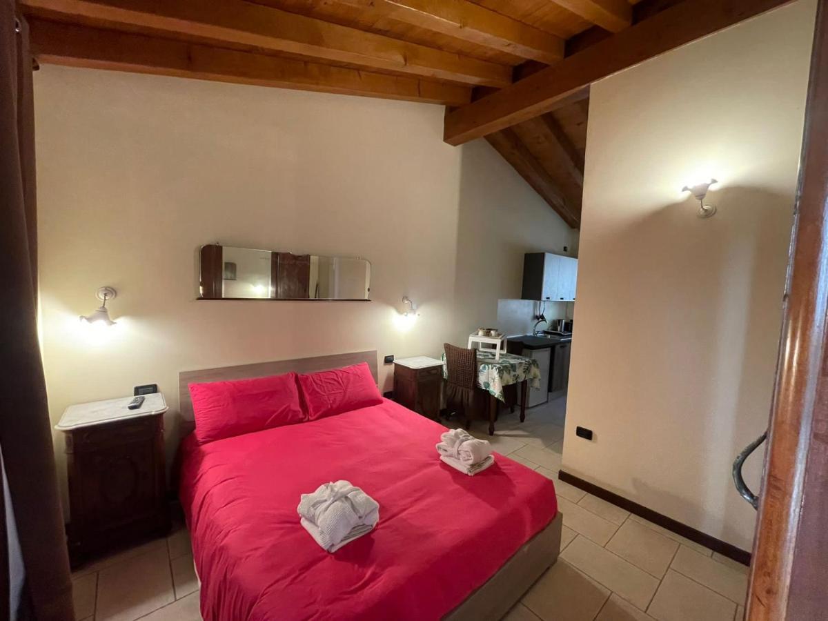 La Fiocchina - Magic Place - Apartments & Studios In Garda Lake - Countryside Farmhouse, Inside The Middle Of The Lake Сало Экстерьер фото