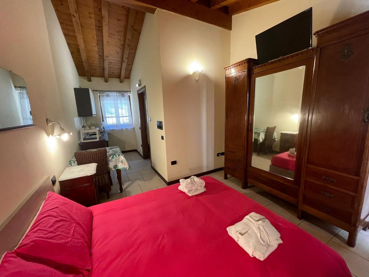 La Fiocchina - Magic Place - Apartments & Studios In Garda Lake - Countryside Farmhouse, Inside The Middle Of The Lake Сало Экстерьер фото