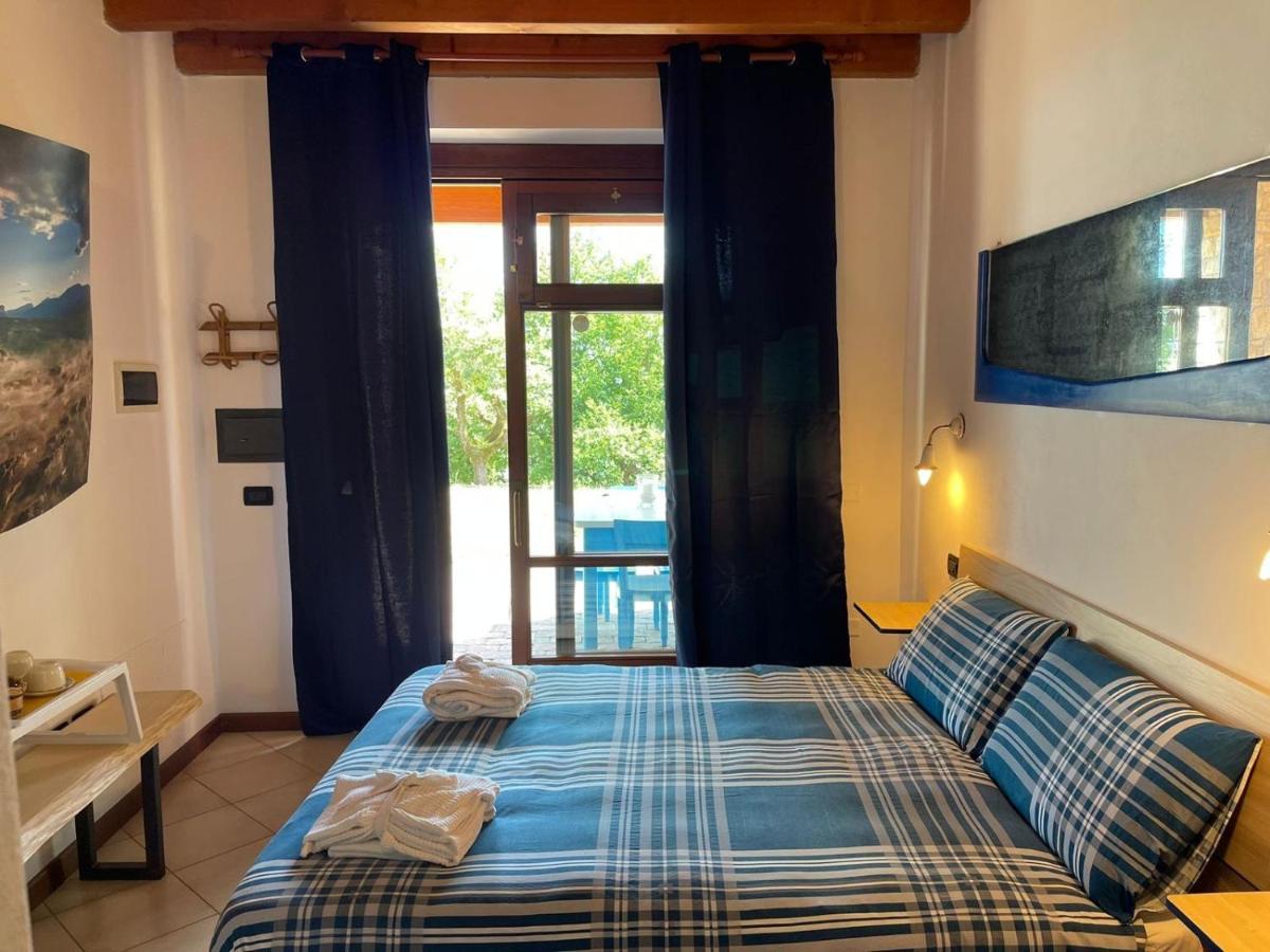 La Fiocchina - Magic Place - Apartments & Studios In Garda Lake - Countryside Farmhouse, Inside The Middle Of The Lake Сало Экстерьер фото