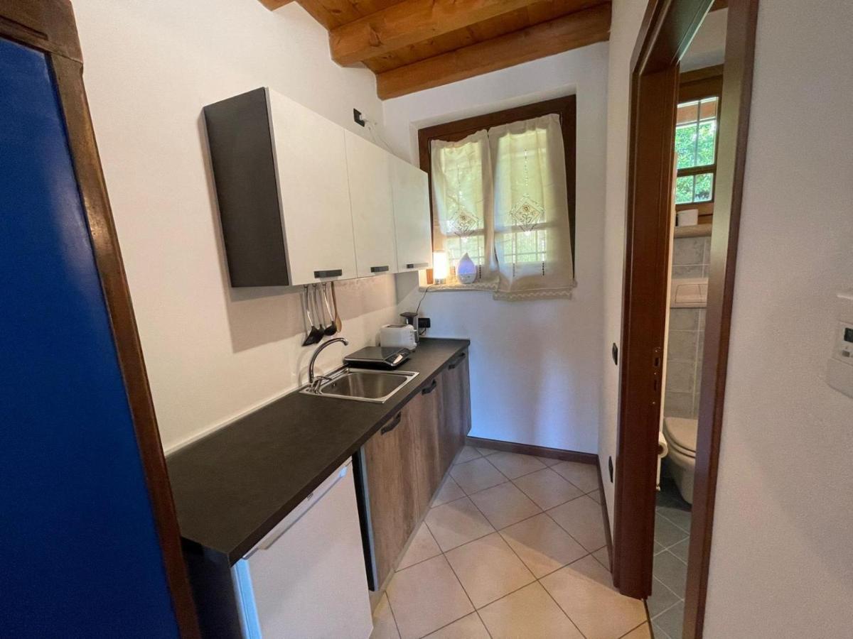 La Fiocchina - Magic Place - Apartments & Studios In Garda Lake - Countryside Farmhouse, Inside The Middle Of The Lake Сало Экстерьер фото