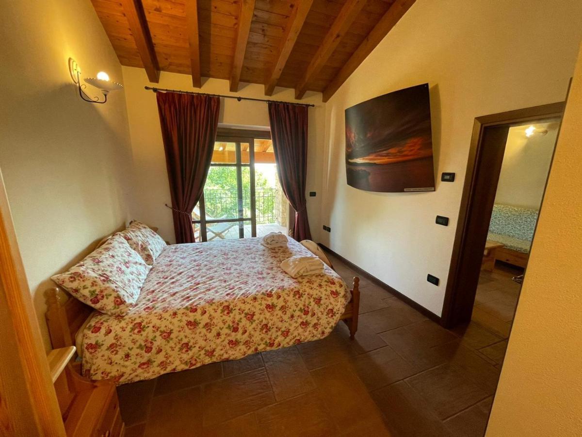 La Fiocchina - Magic Place - Apartments & Studios In Garda Lake - Countryside Farmhouse, Inside The Middle Of The Lake Сало Экстерьер фото